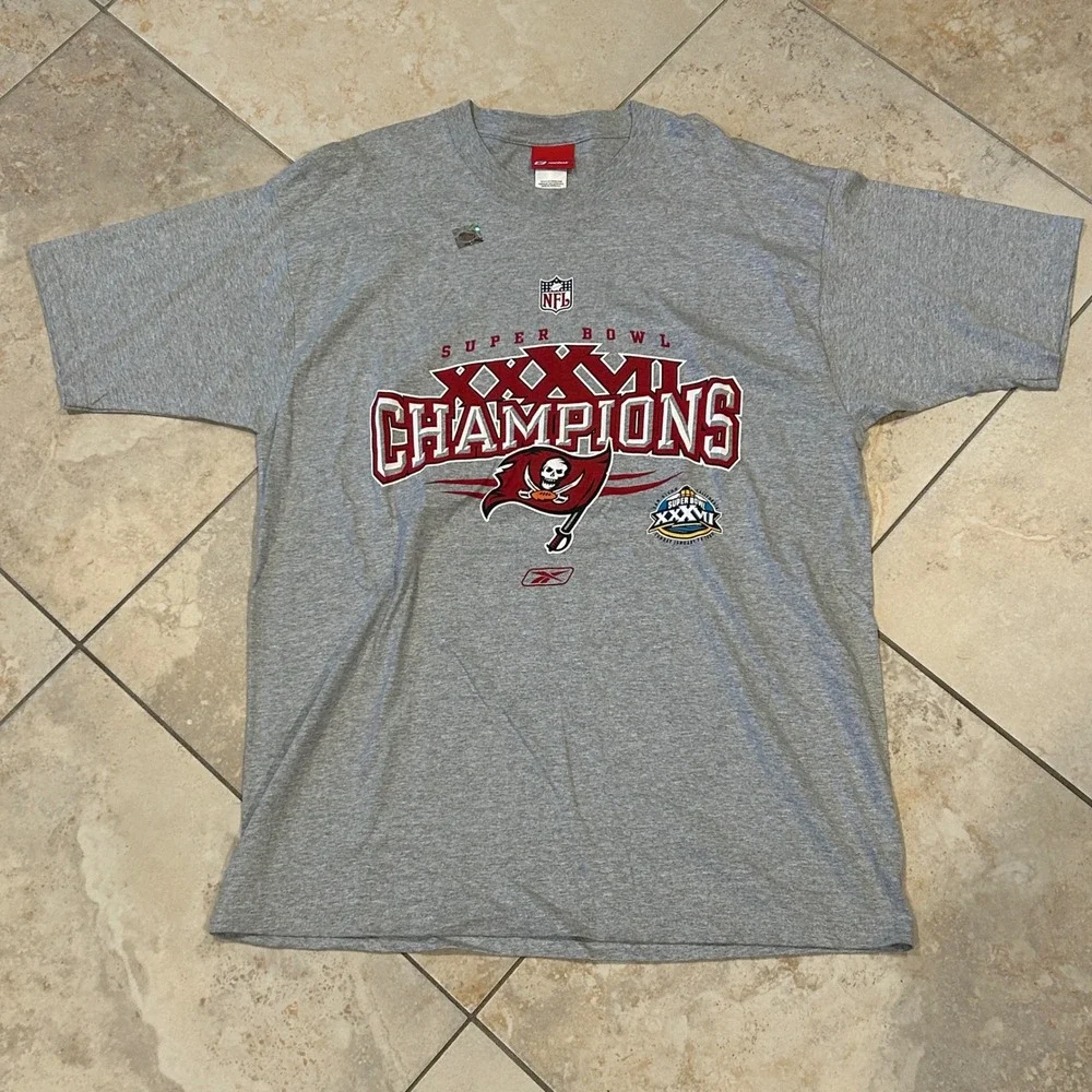 Vintage Reebok Tampa Bay Buccaneers Shirt Men L Grey Super Bowl 37 Champions Y2k